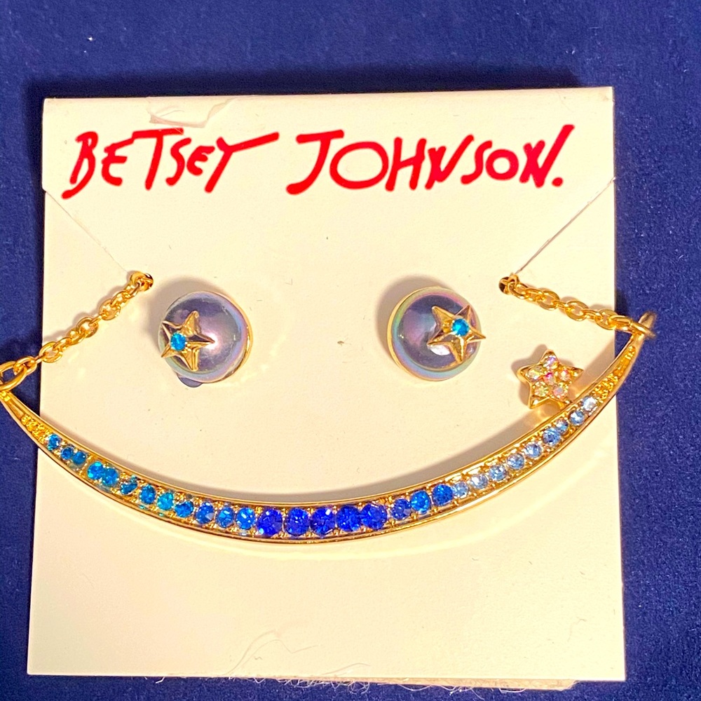 ♦️Betsey Johnson Necklace/Earrings Set
